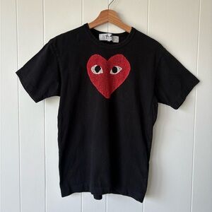 Comme des Garçons Heart Graphic T-Shirt | Size Medium